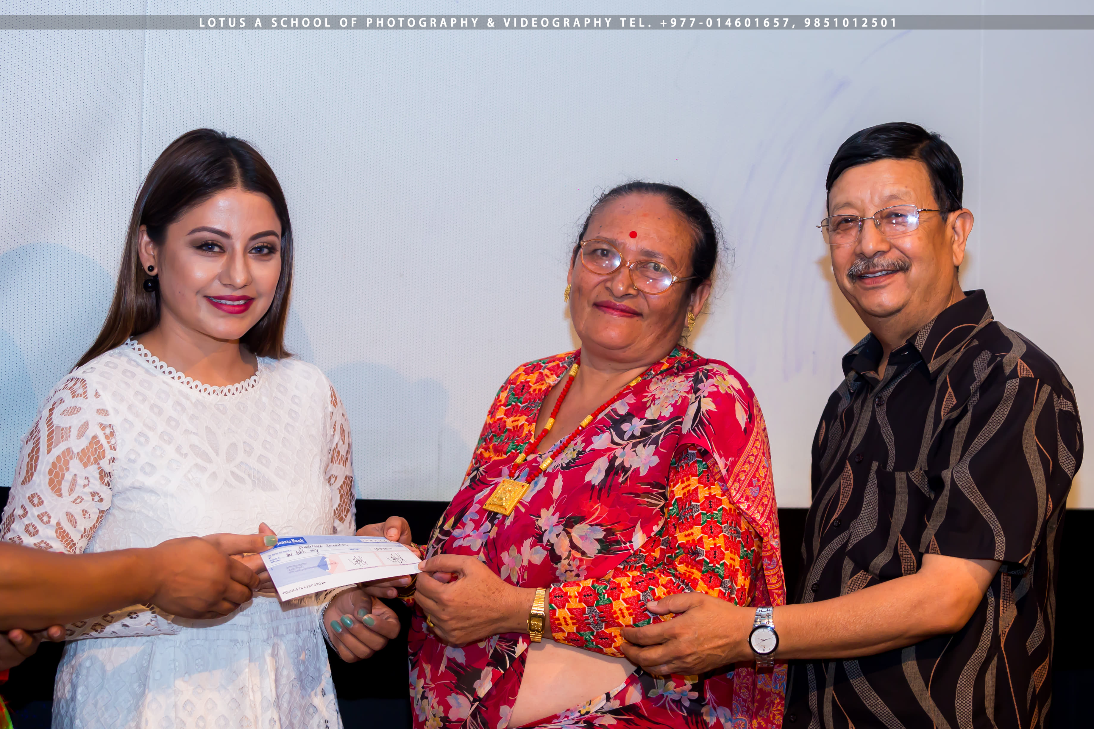 THEATRE ARTIST NANI THAPA DONATES 1LAKH TO "UNIFIED MODEL MAJHI COLONY" 